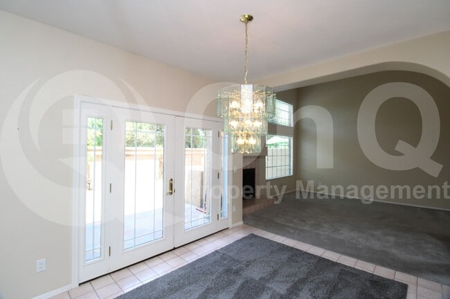 Building Photo - 7928 E Pepper Tree Ln