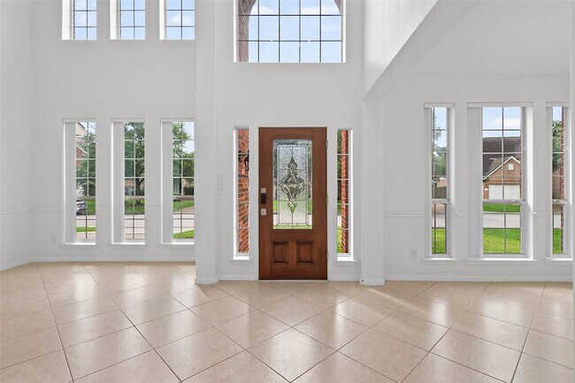 Building Photo - 8703 Silver Lure Dr