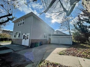 Building Photo - 814 Buerger St