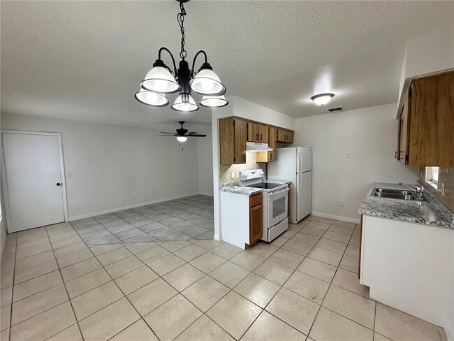 Building Photo - 463 Apopka Hills Cir