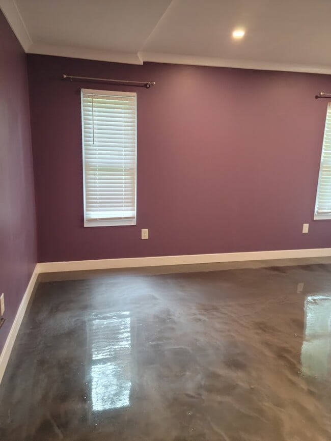 Building Photo - 117 Apple Cir