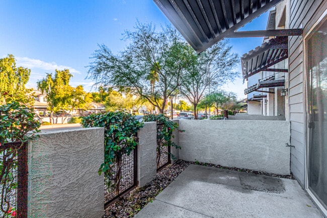 Building Photo - 7531 E Billings St