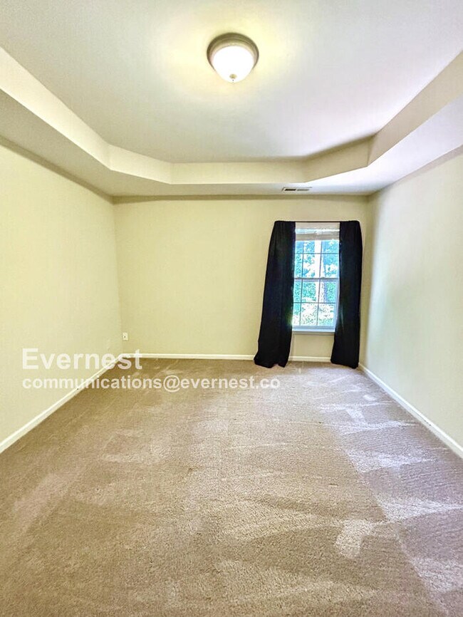 Building Photo - 208 Trevor Ridge Dr