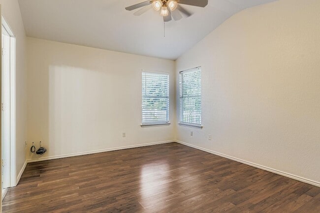 Building Photo - 4418 Mather