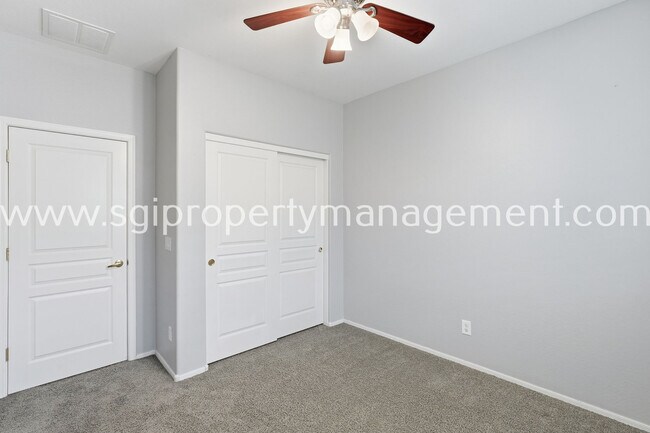 Building Photo - 12442 N 82nd Ln