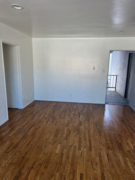 Building Photo - 6070 Pickford St