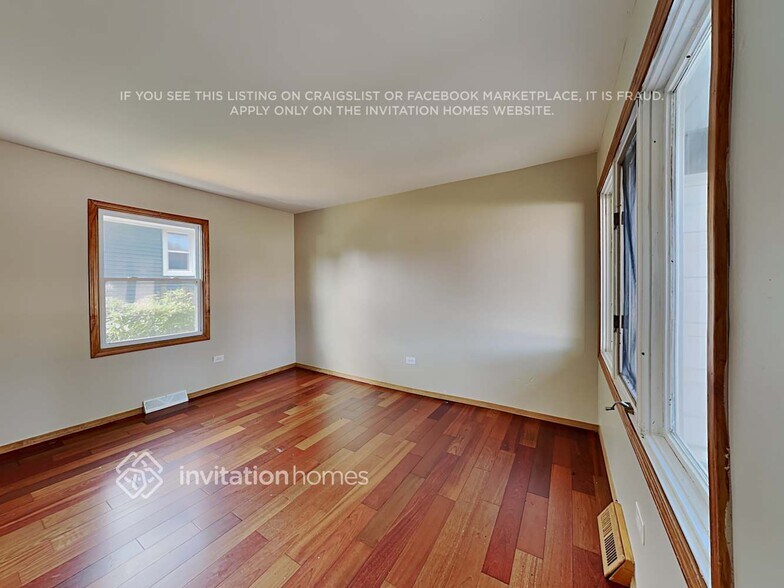 Building Photo - 922 Nicholson St