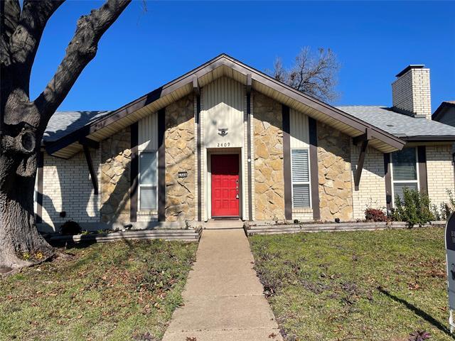Building Photo - 2409 Stoneleigh Dr