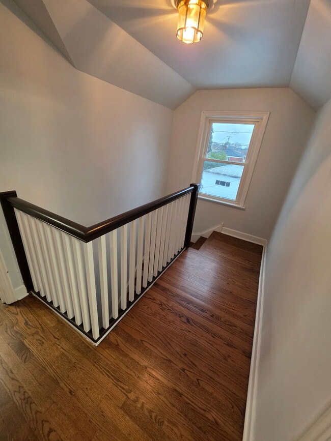 Building Photo - 5249 N Osceola Ave