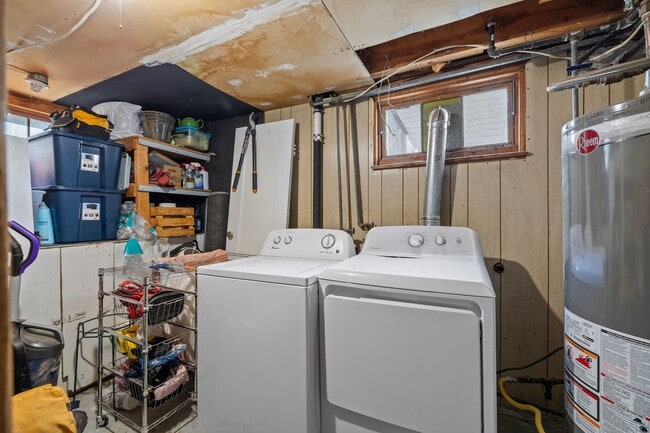 Building Photo - Excellent Main Floor Duplex Unit in Heart of Fort Collins!