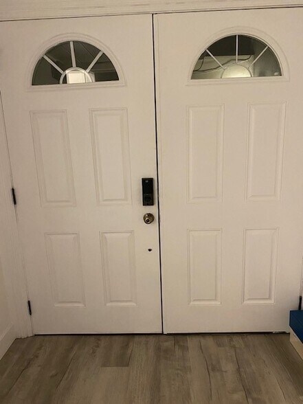 Door Interior - 1764 Frobisher Way