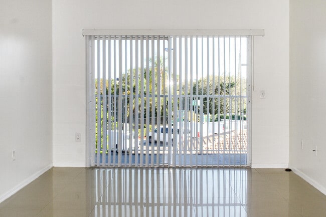 Building Photo - 5065 Wiles Rd