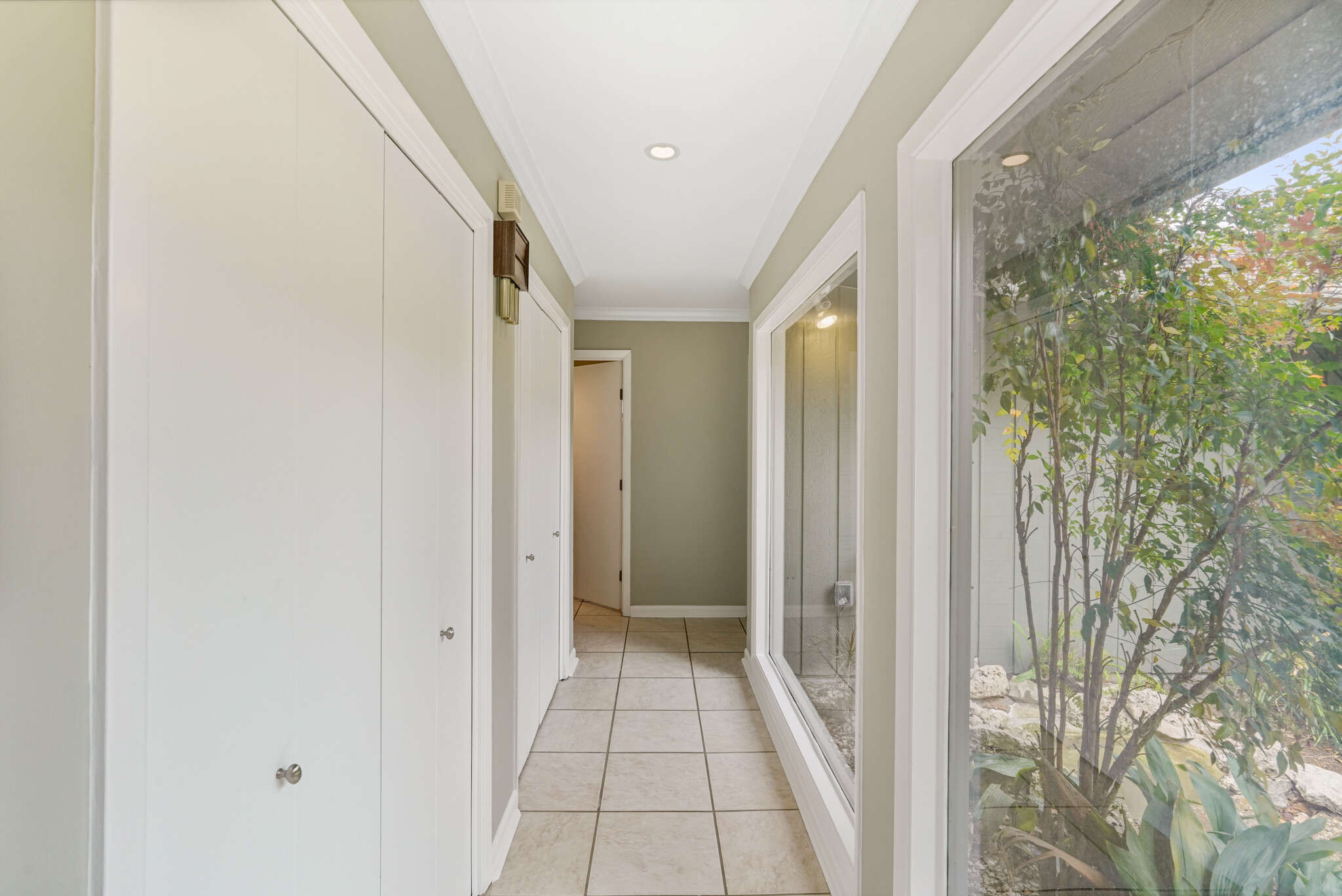 Building Photo - 4942 Cherry Hills Dr