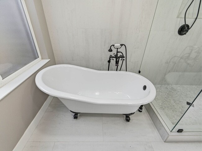 Building Photo - RES_O VAN DER WATT_14512