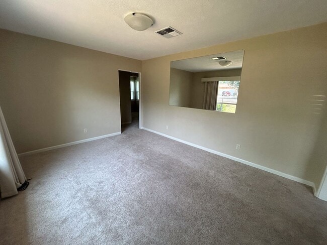 Building Photo - Charming 2-bedroom, 1-bath home in Redding, CA