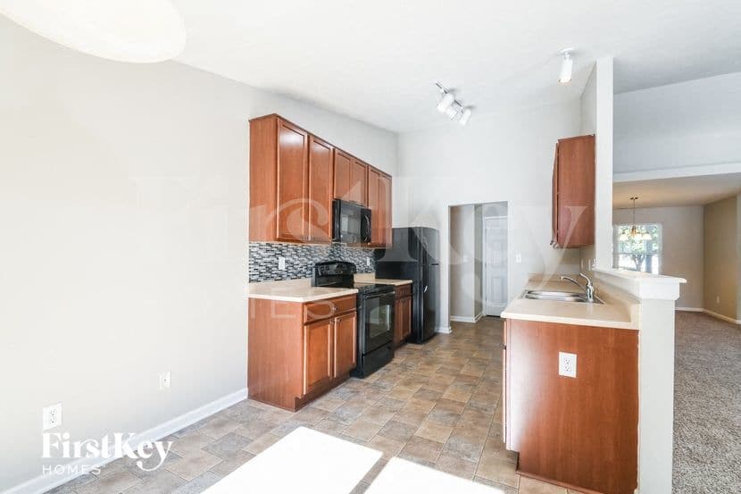 Building Photo - 13826 Zion Ct