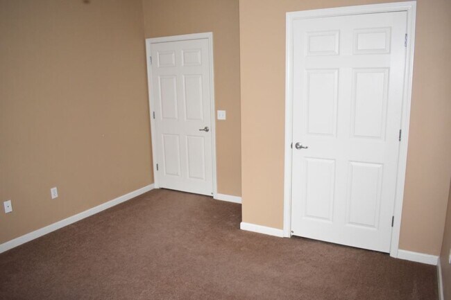 Building Photo - 501 Gibson Dr