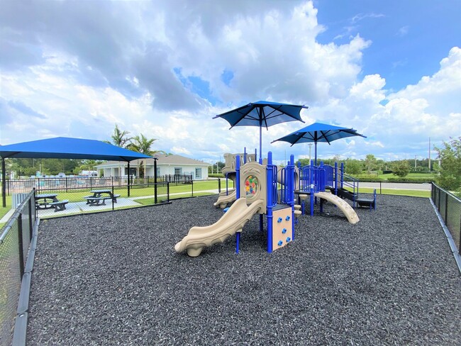 Building Photo - ** MEADOWOOD ** 3 BED / 2.5 BATH - TOWNHOME - GARAGE - NORTH NAPLES - ANNUAL RENTAL