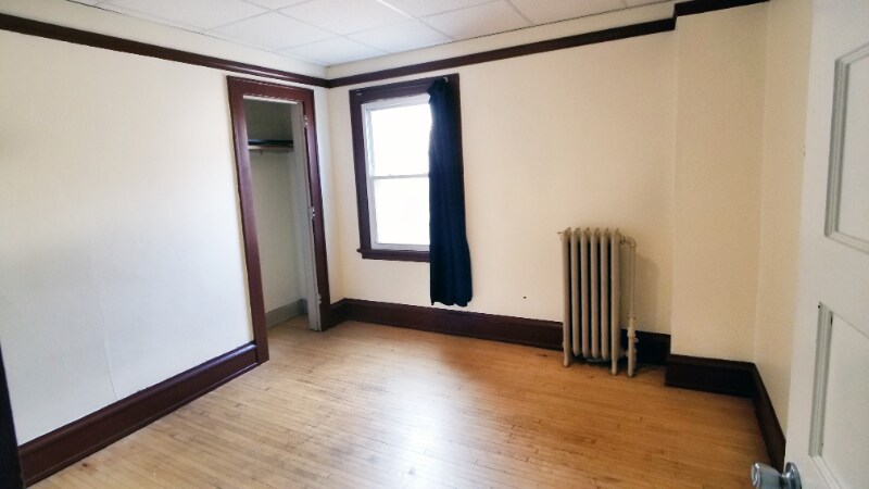 Building Photo - 1806 John Ave