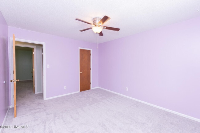 Building Photo - 117 Brenda Dr