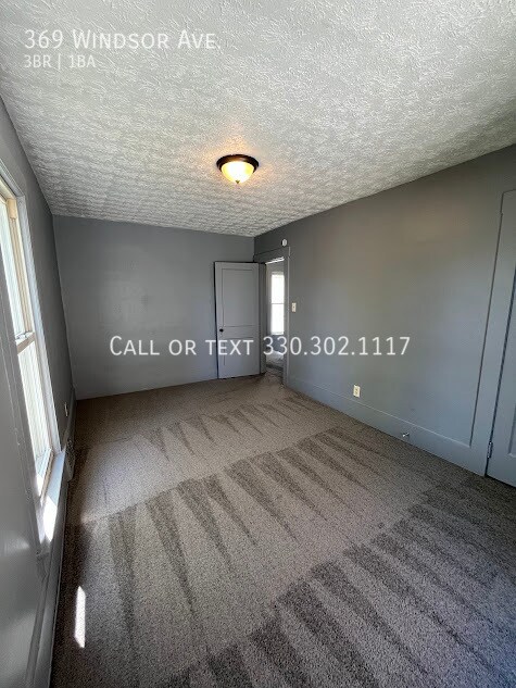 Building Photo - 369 Windsor St