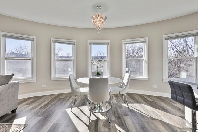 Building Photo - 1111 Bonnie Brae Pl