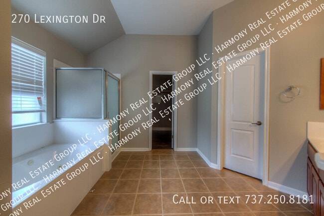 Building Photo - 270 Lexington Dr