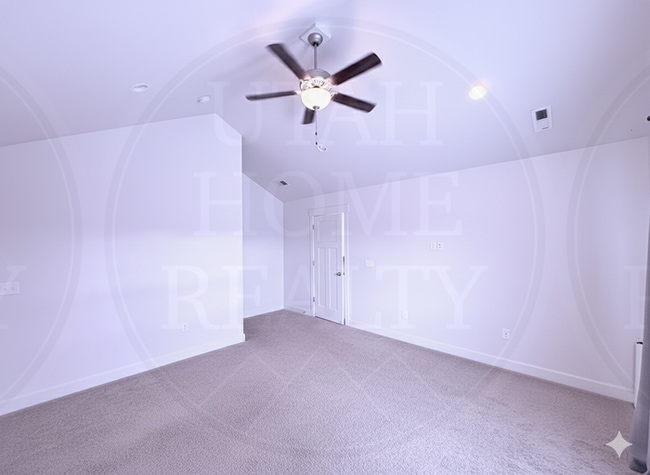 Building Photo - 441 E 260 N