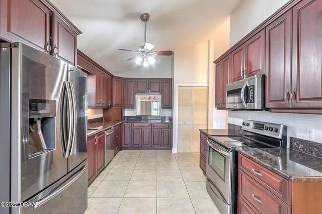 Building Photo - 906 Smokerise Blvd