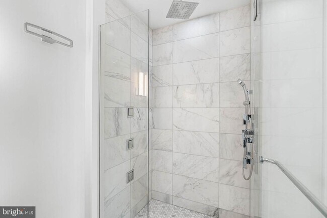 Building Photo - 237 N 23rd St