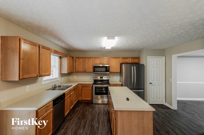 Building Photo - 835 Sweet Mill Ln