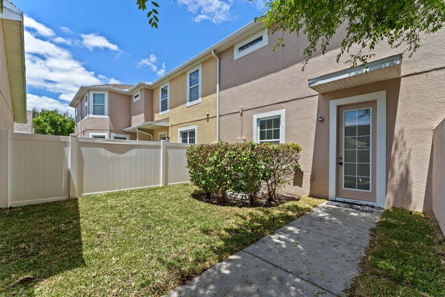 Building Photo - 7948 Edgewood Forest Dr