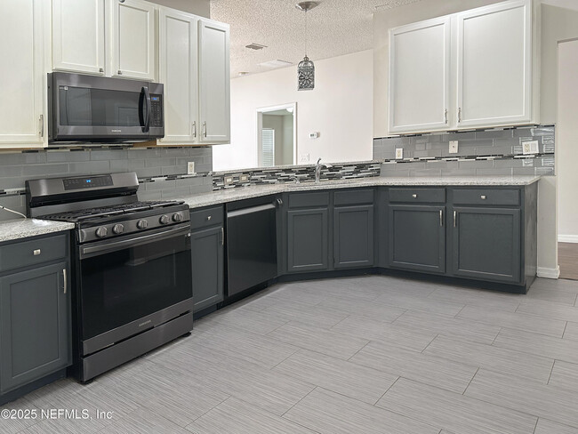 Building Photo - 1051 Moosehead Dr