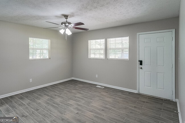 Building Photo - 200 Dodd St