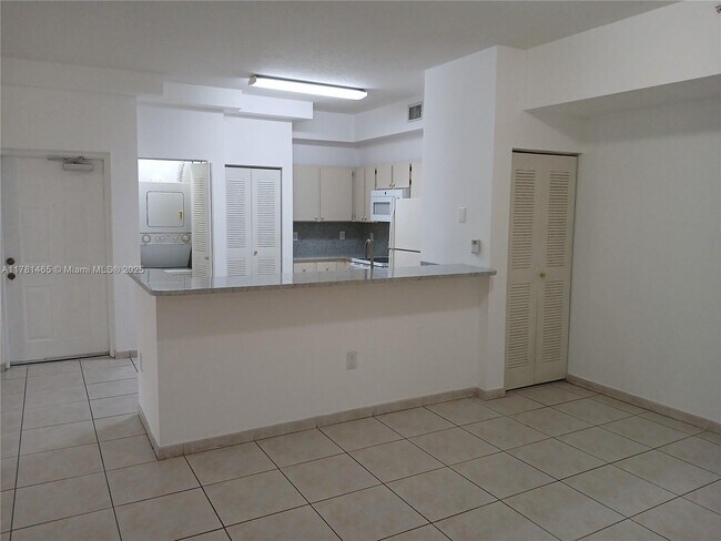 Building Photo - 7230 NW 114th Ave