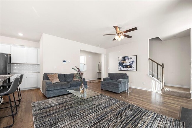 Building Photo - 853 Bentley Dr