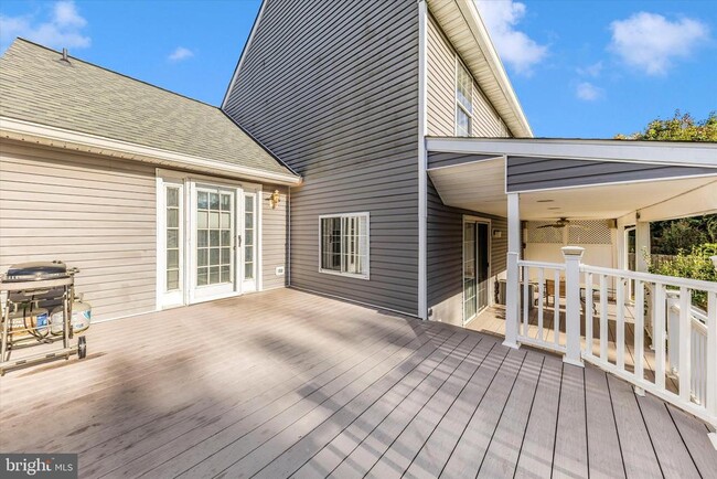 Building Photo - 105 Ridge Ave