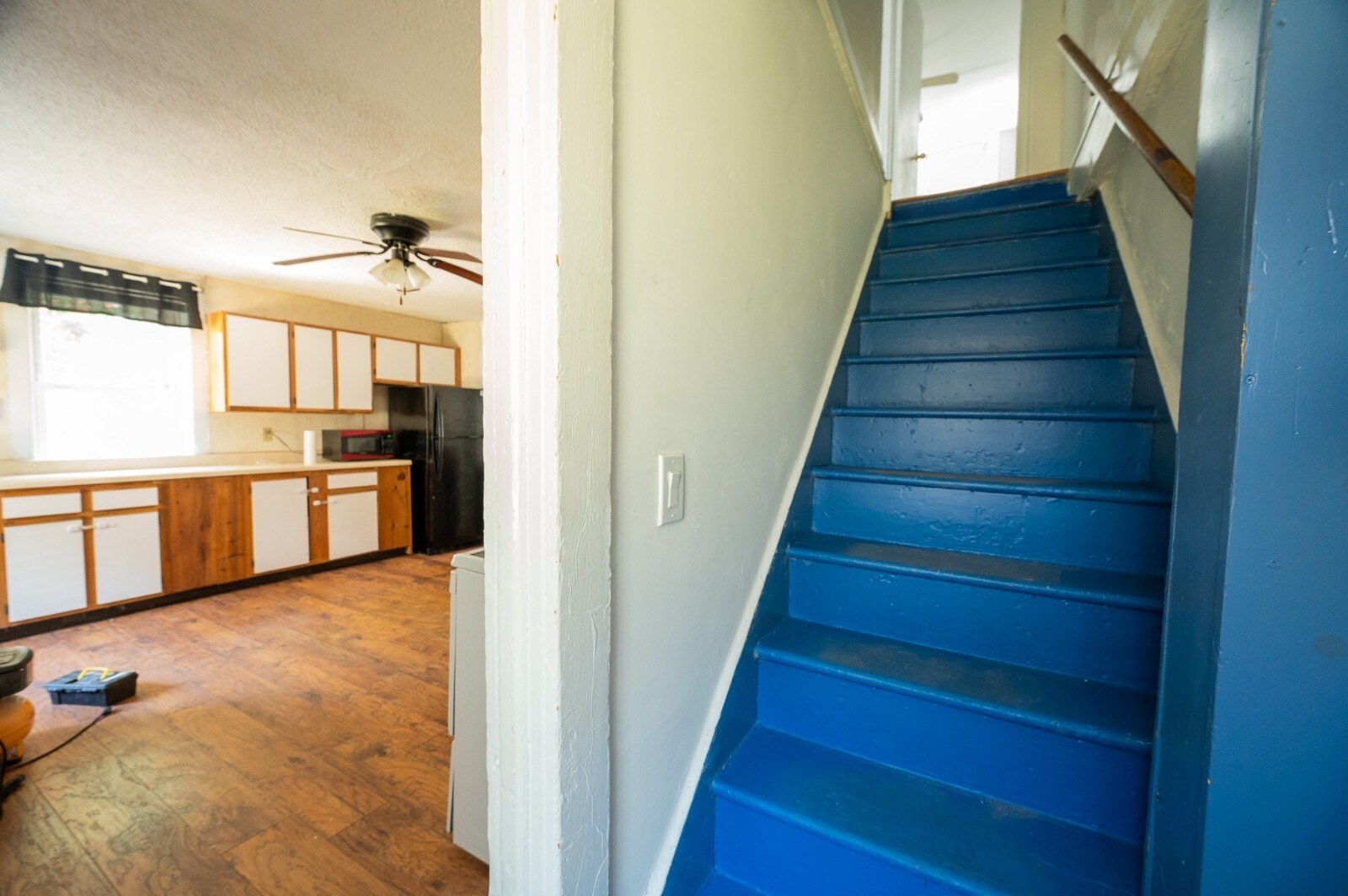 Building Photo - 977 Riverside Dr