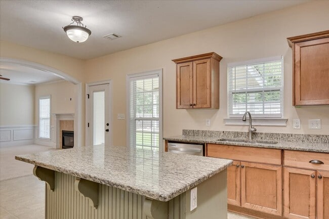 Building Photo - 716 Gallaway Ln