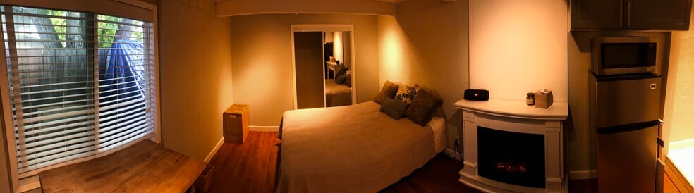 Building Photo - 1420 Chilco St