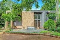 Building Photo - 431 Hedwig Rd