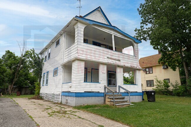 Primary Photo - 3196 E 134th St