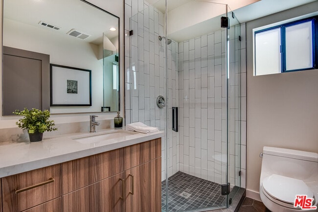 Building Photo - 13026 Calvert St