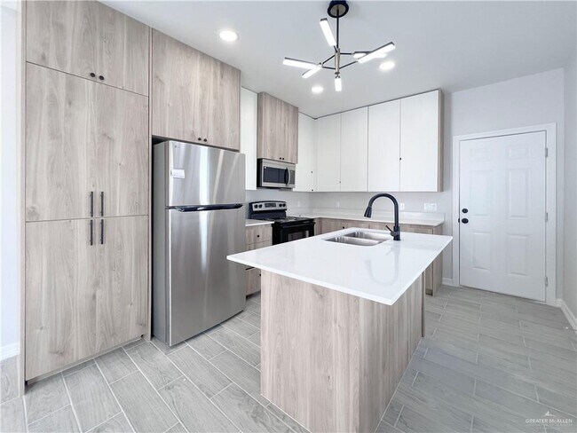 Building Photo - 16 N Alexandrite Ave