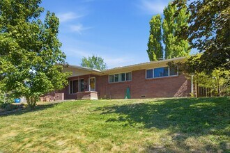Building Photo - 555 S 1300 E