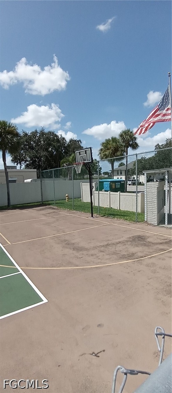 Building Photo - 2135 Crystal Dr