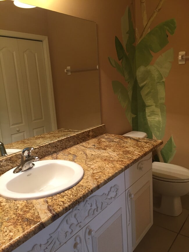 Building Photo - 8550 Kingbird Loop