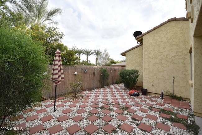 Building Photo - 7117 N 73rd Dr