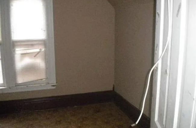 Building Photo - 2647 Fremont Ave N