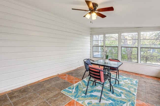 Building Photo - 332 Natalen Ave